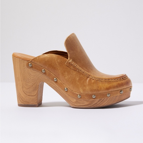 NWB Kork Ease S:10, Color: Tan Spencer Clog, Originally bought from Evereve - Picture 6 of 8
